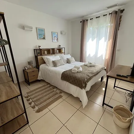 Guest house Charmante Dependance Au Centre Historique A Agde
